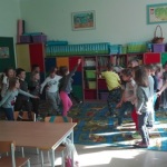 Zabawy ruchowe na rytmice