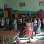 Zabawy ruchowe na rytmice (3)