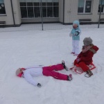 04-Zabawy-na-śniegu