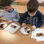 09- Degustujemy zimowe zapasy. Mniam!!! (2)