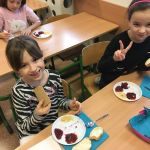 10- Degustujemy zimowe zapasy. Mniam!!! (3)